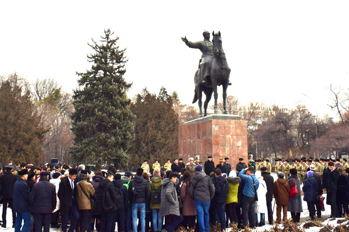 В Бишкеке отметили 100-летие Красной армии