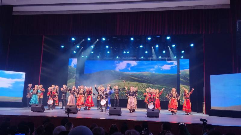 В Бишкеке состоялся концерт «Родники Расула Гамзатова», посвящённый 100-летию поэта
