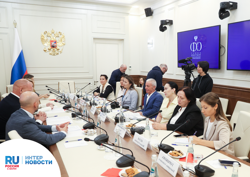 «ИнтерНовости»: более 100 участников из стран СНГ прошли стажировку в России