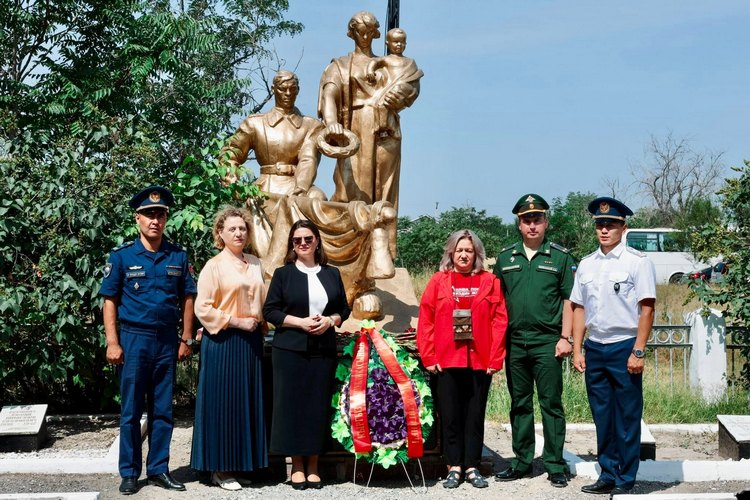 В Бишкеке состоялись акции, приуроченные ко Дню памяти и скорби – 85-й годовщине начала Великой Отечественной войны